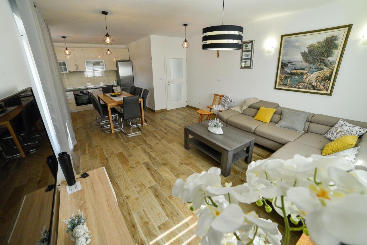 Holiday Home Mb Ražanj Екстериор снимка