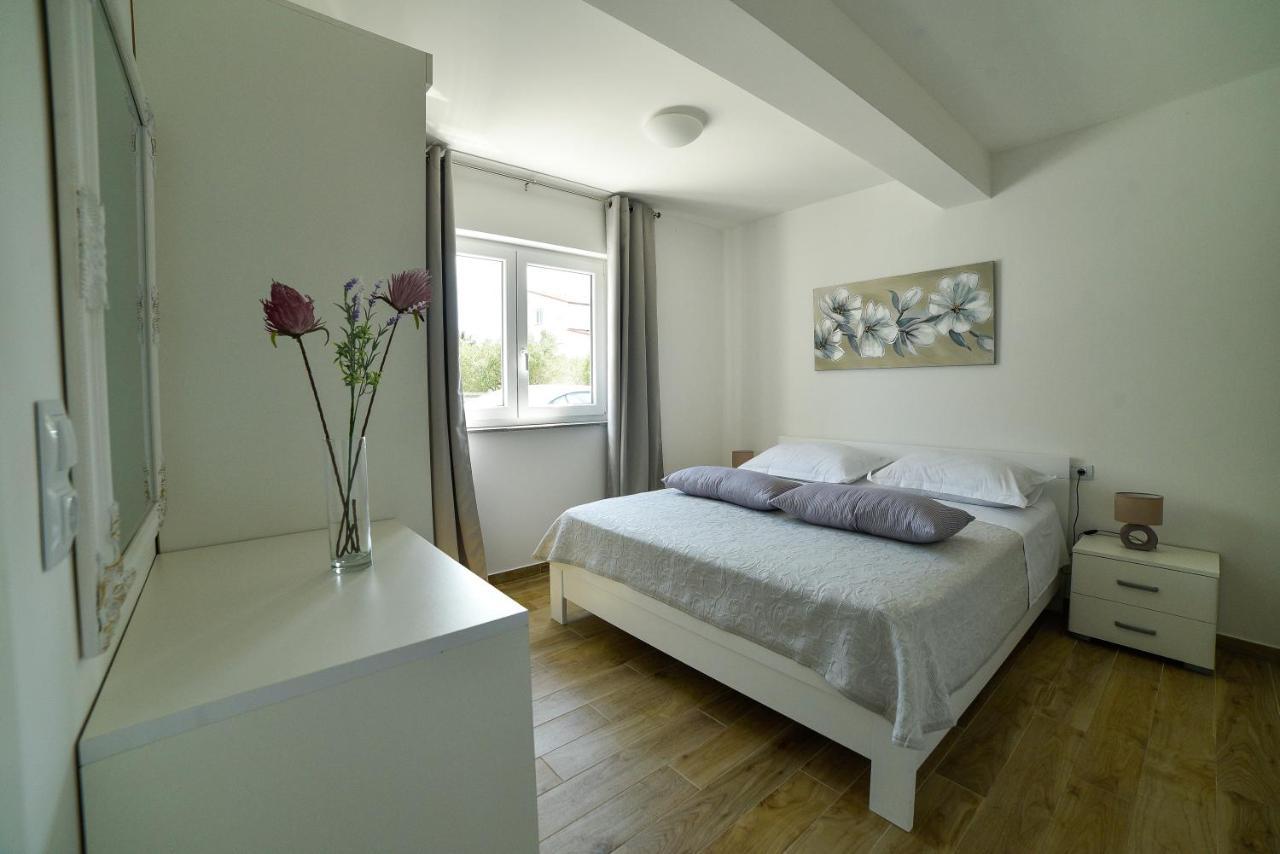 Holiday Home Mb Ražanj Екстериор снимка