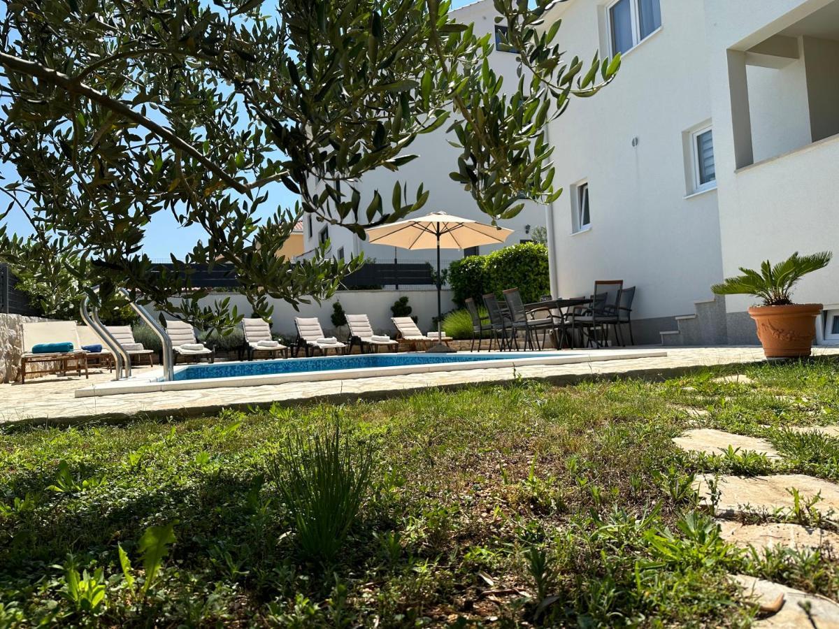 Holiday Home Mb Ražanj Екстериор снимка